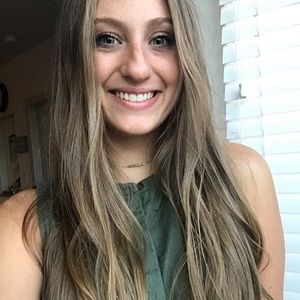 Meet your Posher, Jade